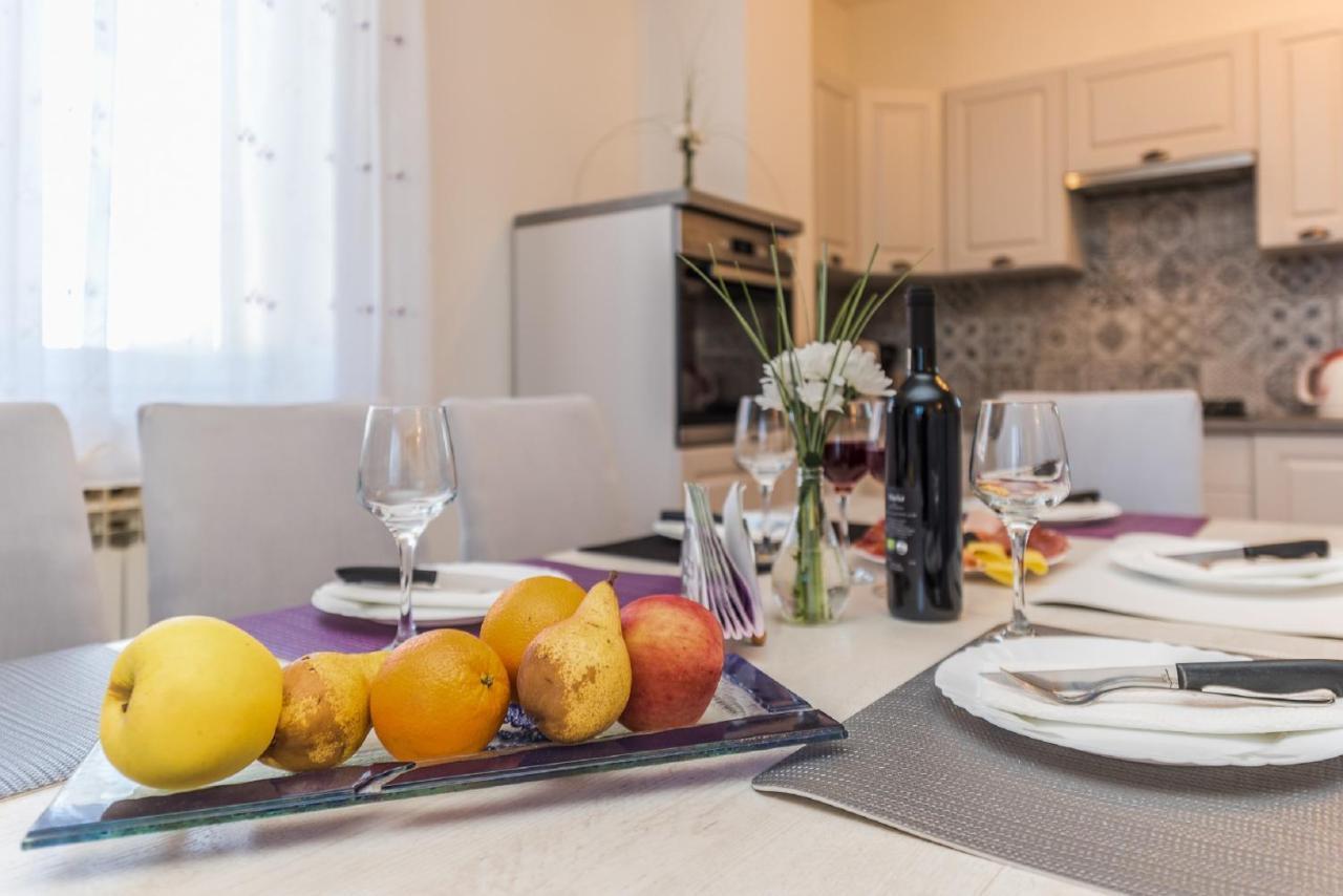 Holiday Home Tower With Private Pool, Sauna And Quads Smilcic Exteriér fotografie