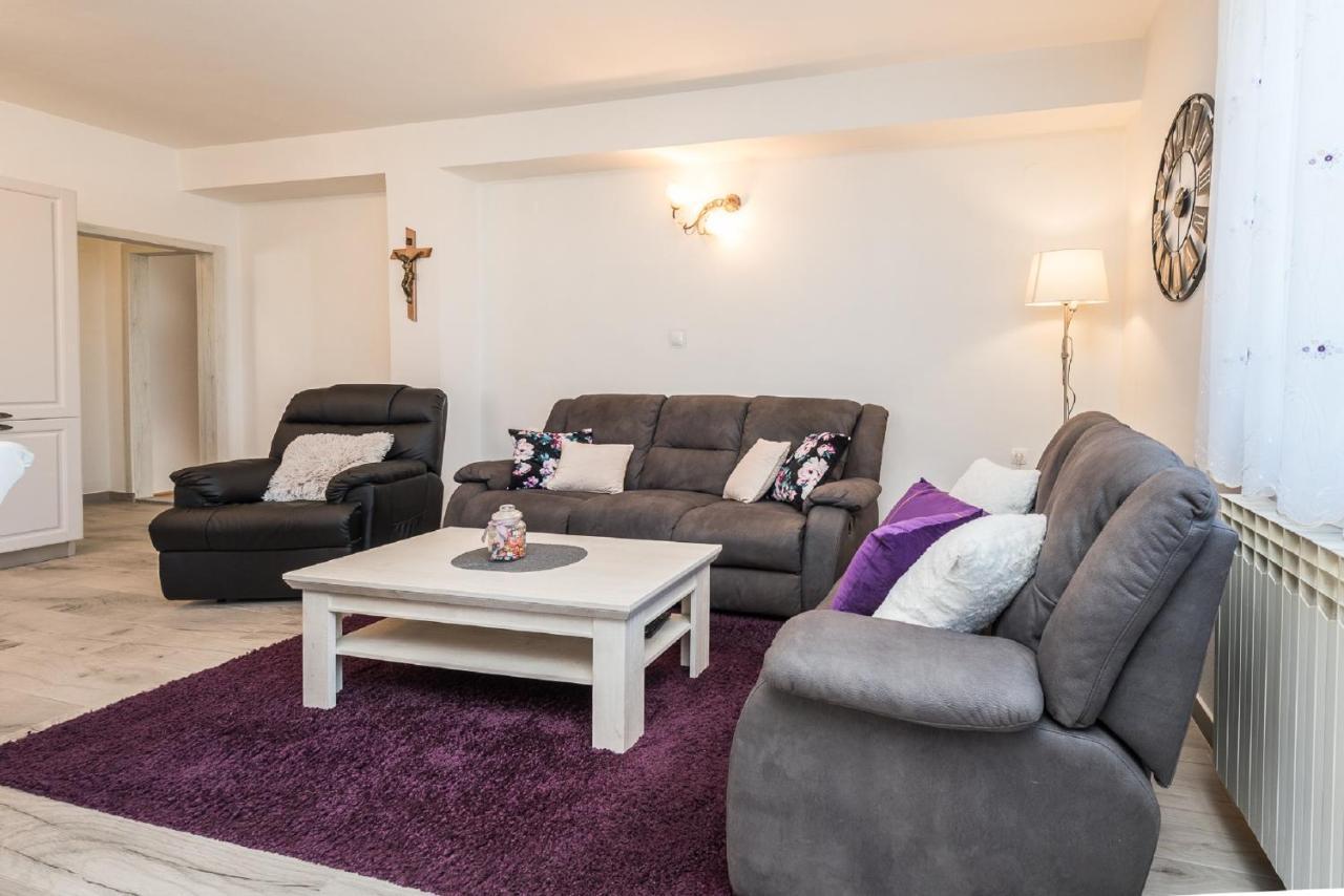 Holiday Home Tower With Private Pool, Sauna And Quads Smilcic Exteriér fotografie