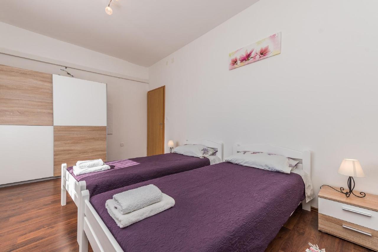 Holiday Home Tower With Private Pool, Sauna And Quads Smilcic Exteriér fotografie