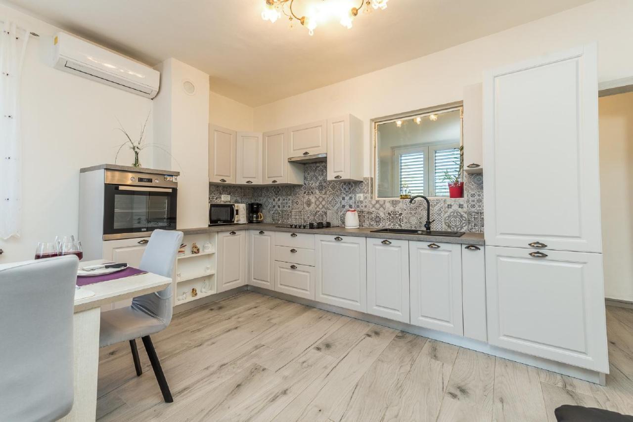 Holiday Home Tower With Private Pool, Sauna And Quads Smilcic Exteriér fotografie