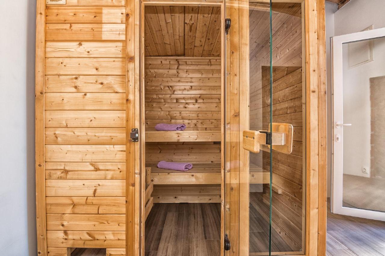 Holiday Home Tower With Private Pool, Sauna And Quads Smilcic Exteriér fotografie